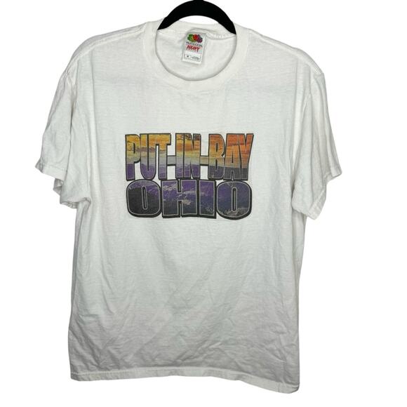 FRUIT OF THE LOOM / white Put-In-Bay, Ohio short sleeve souvenir tee / M - Picture 1 of 6
